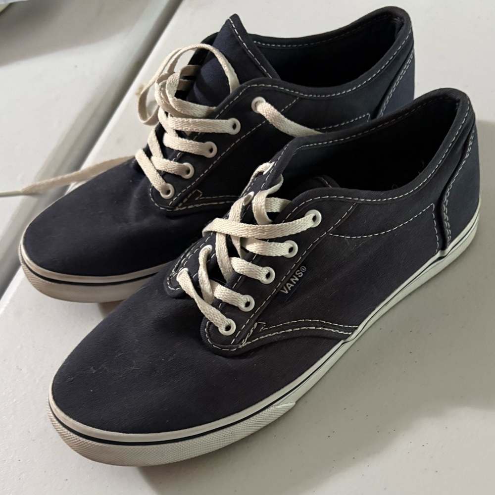 Vans Navy Blue Canvas Sneakers with White Accents.. Great Shape & Super Comfy!!